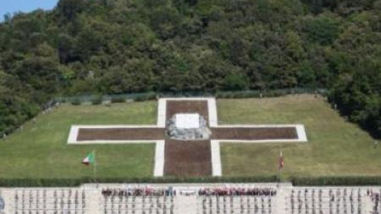 Polski Cmentarz Wojenny na Monte Cassino. Fot. PAP/L. Szymański Polski Cmentarz Wojenny na Monte Cassino. Fot. PAP/L. Szymański