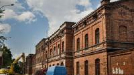 Przyfabryczne XIX-wieczne osiedle Księży Młyn w Łodzi. Fot. PAP/G. Michałowski Przyfabryczne XIX-wieczne osiedle Księży Młyn w Łodzi. Fot. PAP/G. Michałowski