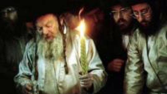 Żydzi w Lelowie. Fot. PAP/R. Koszowski