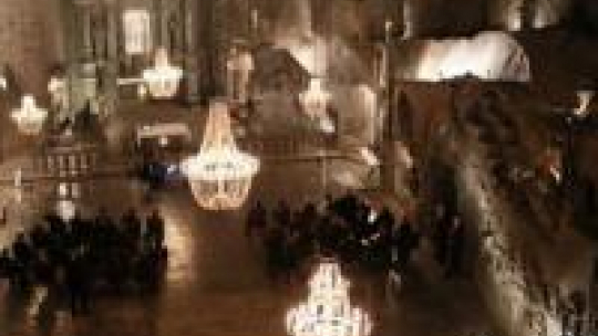 Koncert w Komorze Św. Kingi w Kopalni Soli w Wieliczce. Fot. PAP/S. Rozpędzik Koncert w Komorze Św. Kingi w Kopalni Soli w Wieliczce. Fot. PAP/S. Rozpędzik