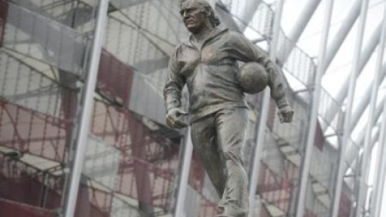 Pomnik Trenera Tysiąclecia - Kazimierza Górskiego przy Stadionie Narodowym w Warszawie. Fot. PAP/B. Zborowski