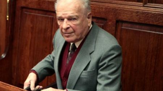 Były szef MSW gen. Czesław Kiszczak. Fot. PAP/T. Gzell