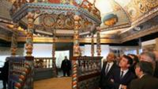 Muzeum Polin - replika synagogi w Gwoźdźcu. Fot. PAP/P. Supernak