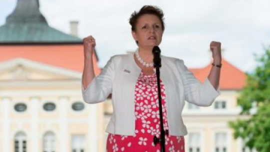 Minister Małgorzata Omilanowska, podczas otwarcia zmodernizowanego Muzeum Pałacu w Rogalinie. Fot. PAP/J. Kaczmarczyk