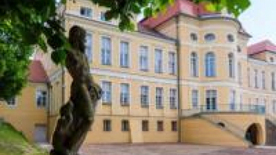  Pałac w Rogalinie - widok od strony ogrodu. Fot. PAP/M. Zakrzewski