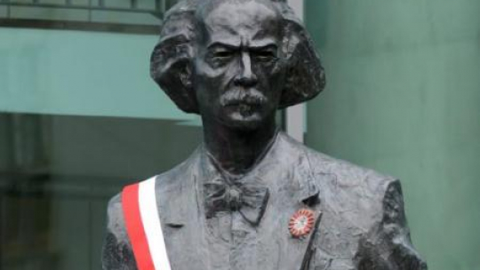  Pomnik Ignacego Paderewskiego odsłonięty przez prezydenta Bronisława Komorowskiego w Poznaniu. Fot. PAP/J. Kaczmarczyk