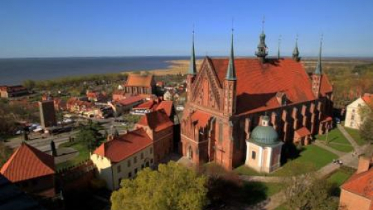 Katedra p.w. Wniebowzięcia NMP i św. Andrzeja Apostoła we Fromborku. Fot. PAP/T. Waszczuk