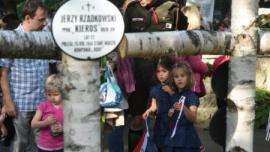 Uroczystości na Wojskowych Powązkach. Warszawa, 01.08.2015. Fot. PAP/R. Pietruszka