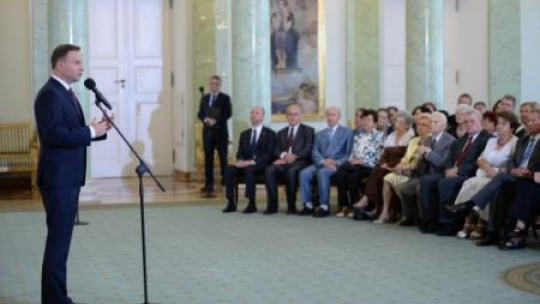Prezydent A. Duda na spotkaniu z przedstawicielami rodzin ofiar terroru komunistycznego. Fot. PAP/J. Turczyk