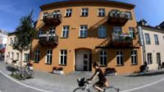 Kamienice przy ul. Targowej, gdzie mieści się Muzeum Warszawskiej Pragi. Fot. PAP/T. Gzell