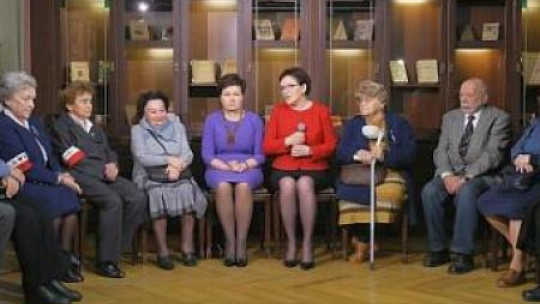 Ewa Kopacz i Hanna Gronkiewicz-Waltz podczas spotkania z Powstańcami Warszawskimi Fot. PAP/Paweł Supernak