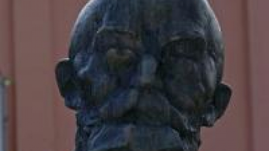 Pomnik twórcy języka esperanto Ludwika Zamenhofa Fot.PAP/Artur Reszko