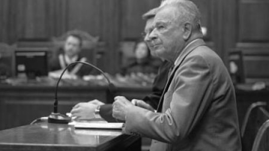 Generał Czesław Kiszczak podczas procesu w 2008 r. Fot.PAP/B. Zborowski