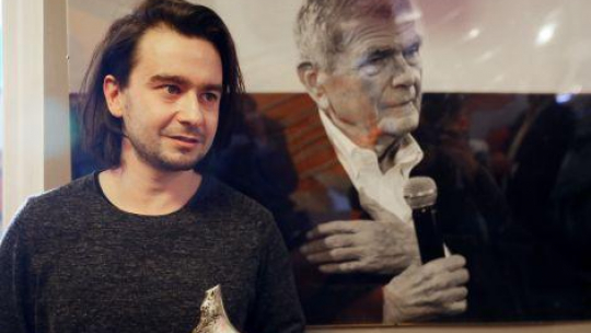 Maciej Bochniak, autor filmu "Disco polo". Fot. PAP/T. Gzell