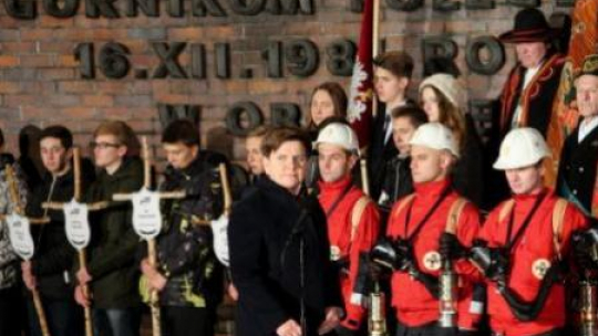 Premier Beata Szydło podczas uroczystości upamiętniających zabitych górników z KWK Wujek. Fot. PAP/A. Grygiel 