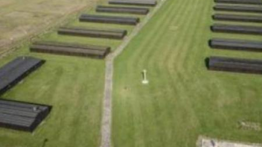 Teren b. niemieckiego obozu koncentracyjnego na Majdanku, obecnie Państwowe Muzeum na Majdanku. Fot. PAP/W. Pacewicz