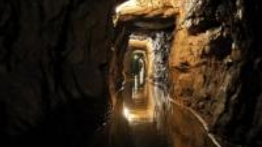 Sztolnia w Zabytkowej Kopalni Srebra. Fot. PAP/A. Grygiel