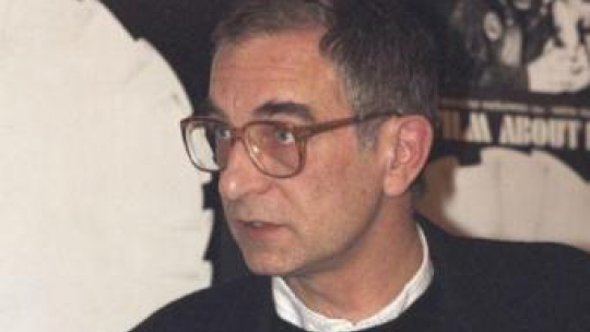 Krzysztof Kieślowski. Fot. PAP/T. Zagoździński