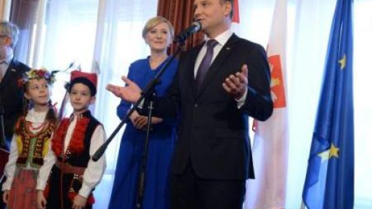 Prezydent Andrzej Duda z żoną Agatą Kornhauser-Dudą podczas spotkania z węgierską Polonią. Fot. PAP/J. Turczyk