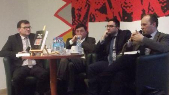 Na zdjęciu: Tadeusz Wolsza, Marek Kornat, Rafał Łatka, Paweł Skibiński. Fot. M. Szukała