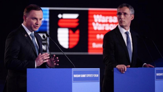 Prezydent Andrzej Duda oraz sekretarz generalny NATO Jens Stoltenberg. Fot. PAP/B. Zborowski