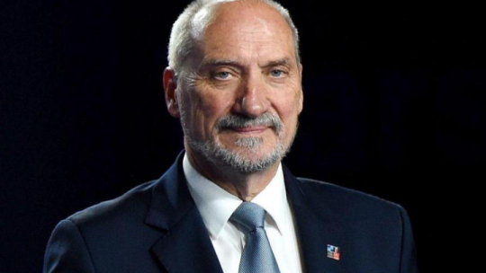 Minister obrony narodowej Antoni Macierewicz. Fot. PAP/R. Pietruszka