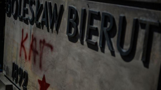 Grób Bolesława Bieruta na warszawskich Powązkach Wojskowych. Fot. PAP/J. Kamiński
