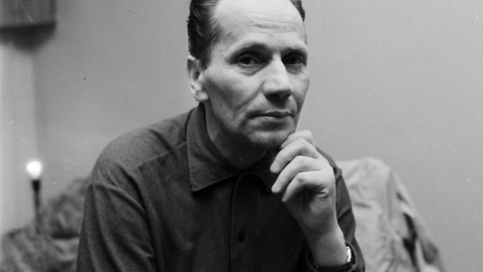 Miron Białoszewski, poeta, prozaik, dramatopisarz i aktor teatralny. Fot. PAP/H. Rosiak