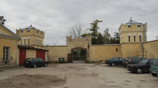 Teren dawnego Powiatowego Urzędu Bezpieczeństwa Publicznego w Bielsku Podlaskim. Źródło: IPN