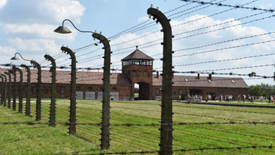 Dawny niemiecki obóz zagłady Auschwitz II-Birkenau w Brzezince. Fot. PAP/J. Bednarczyk