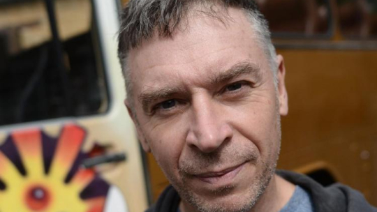 Rzeźbiarz i performer Paweł Althamer. Fot. PAP/EPA