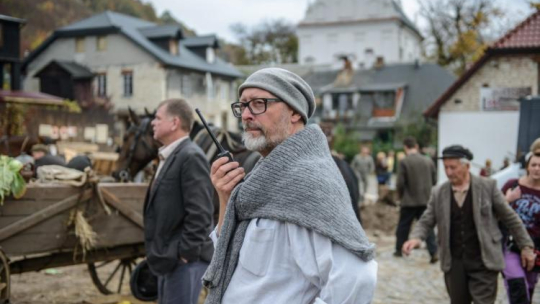 Wojciech Smarzowski na planie filmu „Wołyń”. Kazimierz Dolny, 15.10.2014. Fot. PAP/W. Pacewicz