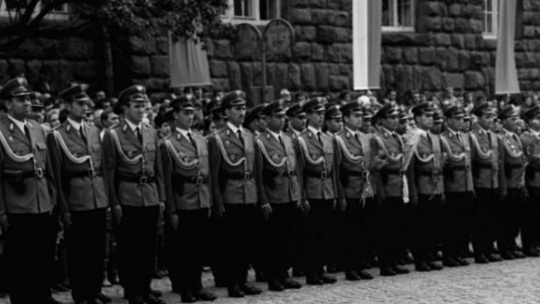 Promocja oficerów MO w Olsztynie 1967 r. Fot. PAP/CAF/S. Moroz 