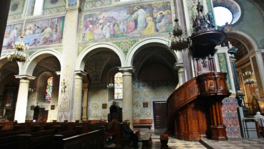 Wnętrze płockiej katedry Wniebowzięcia Najświętszej Marii Panny. Fot. PAP/M. Bednarski 