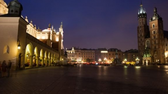 Rynek Główny w Krakowie. Fot. PAP/S. Rozpędzik
