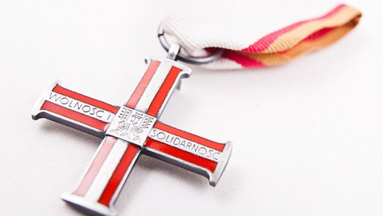 Krzyż Wolności i Solidarności. Fot. IPN