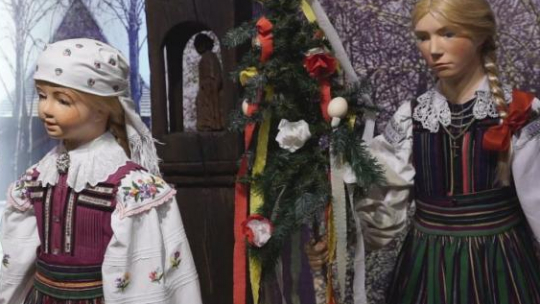 Etnograf: Nowy Rok w polskiej tradycji to szczególny dzień, starajmy się go świętować