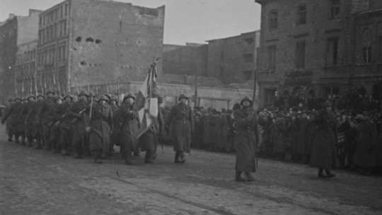 Defilada 1. Armii WP. Warszawa , 01.1945. Fot. PAP/CAF