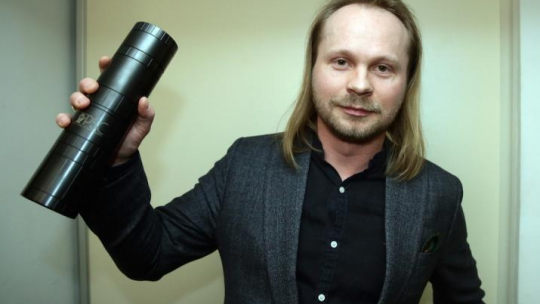 Paweł Dyllus nagrodzony za zdjęcia do filmu "Jestem mordercą". Fot. PAP/T. Gzell