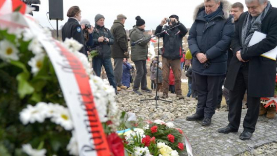 Obchody upamiętniające 73. rocznicę mordu mieszkańców polskiej miejscowości Huta Pieniacka na Ukrainie. Fot. PAP/D. Delmanowicz