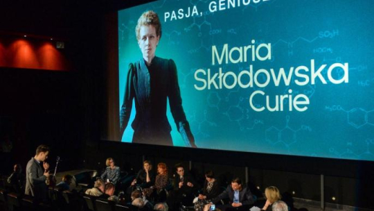 Konferencja prasowa po pokazie prasowym filmu "Maria Skłodowska-Curie". Fot. PAP/M. Obara 