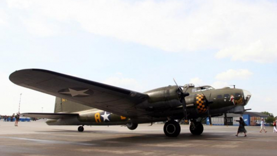 Bombowiec Boeing B-17. Fot. PAP/T. Gzell 