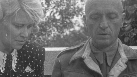 Organizator i dyrektor warszawskiego ZOO dr Jan Żabiński z żoną Antoniną. Warszawa, 1947.05. Fot. PAP/CAF/S. Dąbrowiecki