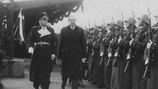Minister spraw zagranicznych III Rzeszy Joachim von Ribbentrop i szef polskiej dyplomacji Józef Beck na dworcu w Warszawie. 25.01.1939. Źródło: NAC