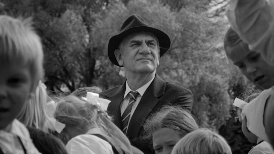 Kadr z filmu "Świt" w reż. Laili Pakalniny. Na zdjęciu Wiktor Zborowski. Źródło: Staron Film