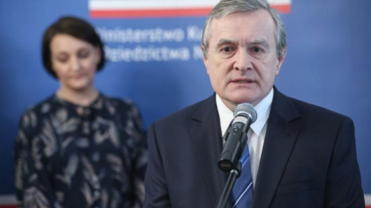 Wicepremier, minister kultury i dziedzictwa narodowego Piotr Gliński podczas konferencji prasowej nt. organizowanej przez Polskę 41. sesji Komitetu Światowego Dziedzictwa UNESCO. Fot. PAP/R. Guz