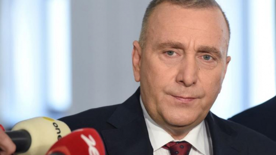  Przewodniczący PO Grzegorz Schetyna podczas konferencji prasowej w Sejmie. Fot. PAP/R. Pietruszka