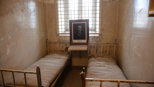 Cela rotmistrza Witolda Pileckiego w mokotowskim więzieniu. Fot. PAP/J. Kamiński