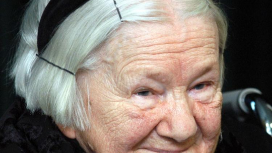 10.11.2003 r. Irena Sendler , kierowała podziemną komórką ratującą żydowskie dzieci podczas II wojny światowej. PAP/Radek Pietruszka 