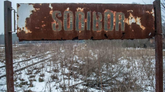 Sobibór, 27.01.2016. Muzeum Byłego Obozu Zagłady w Sobiborze, Oddział Państwowego Muzeum na Majdanku. Obóz zagłady w Sobiborze powstał na przełomie kwietnia i maja 1942 roku, jako drugi, po Bełżcu, ośrodek eksterminacji Żydów w ramach „Akcji Reinhardt”. PAP/Wojciech Pacewicz